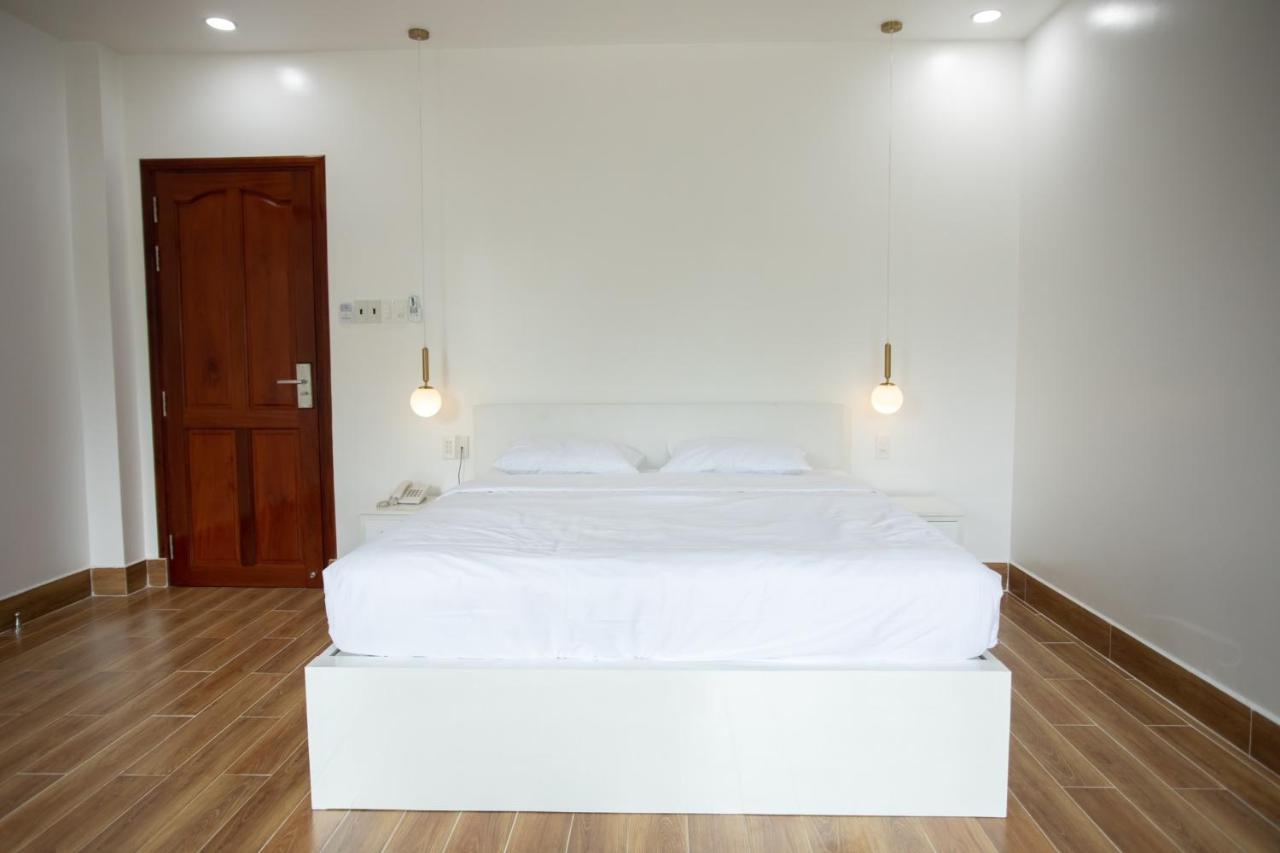 Aoc Hotel Cao Lãnh Buitenkant foto